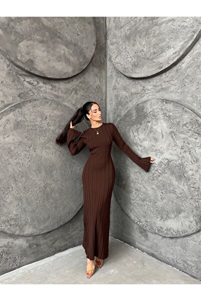 elbisereyonda rochie spaniolă cu mâneci și șnururi