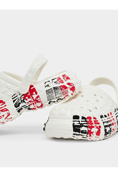 Styli Printed Rugged Sole Strapped Clogs