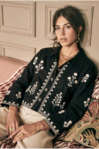 FEMELLE Women's Black Embroidered Buttoned Jacket
