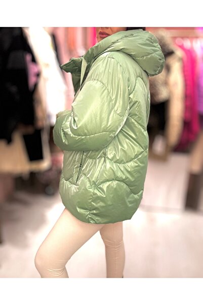 Brielle Women's Quilted Puffer Jacket with Knitted Sleeves Mint Green