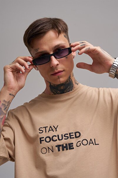 Machinist Unisex Oversized Stay Focused Printed Cotton T-Shirt Beige