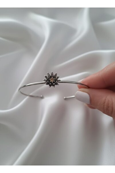 Süspüs Accessories Silver Color Adjustable Birth Month Flower Bracelet (November)