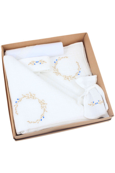 PRICHINDEL Set botez din muselină, 7 piese, brodat, crem cu albastru