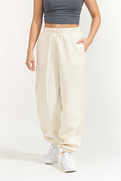 Guess Maryella Kadın Aktif Regular Fit Eşofman Altı Beyaz