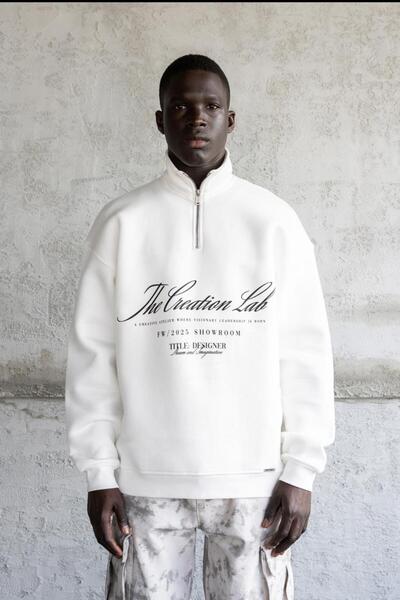 Machinist Men's Printed Embroidered High Collar Sweatshirt Ecru