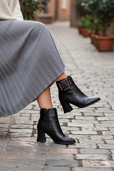 fort 573200 Buckle Detailed Pointed Toe 7 cm Thick Heel Zippered Women's Boots