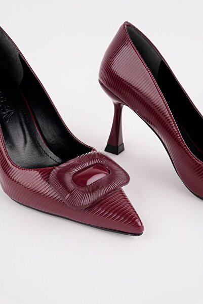 BAHRİNA Women's Buckled Thin Heeled Stiletto Shoes
