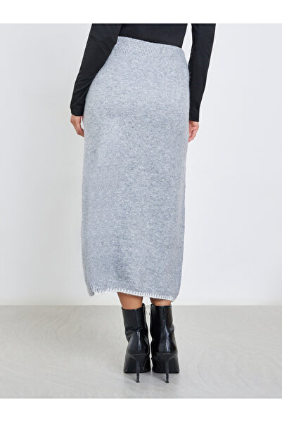 Styli Grey Solid Knitted Midi Skirt