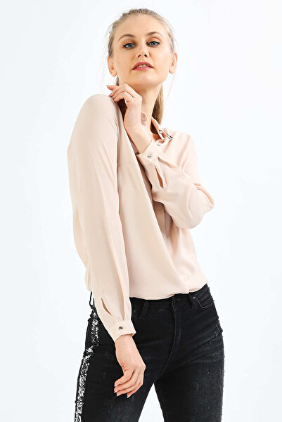 PERA MODA Shirt with Beaded Collar