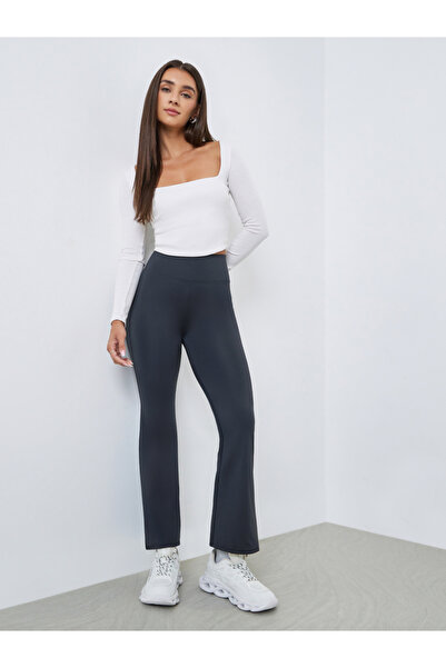 Styli Charcoal Flare Leggings