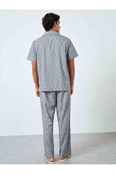 Styli Men Leaf Print Relaxed Fit Shirt and Pyjama Set