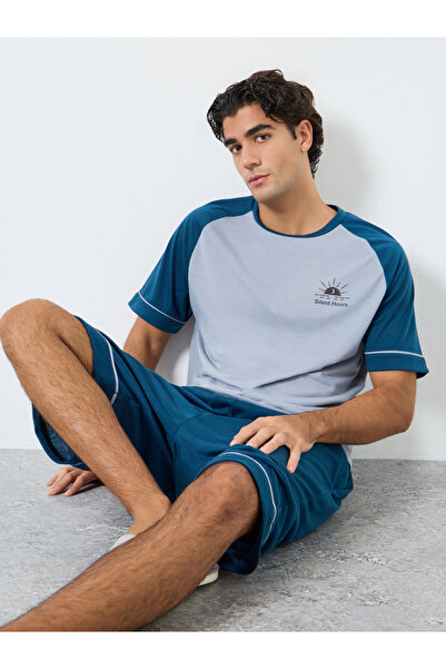 Styli Men Relaxed Fit Raglan Sleeve T-Shirt and Shorts Set