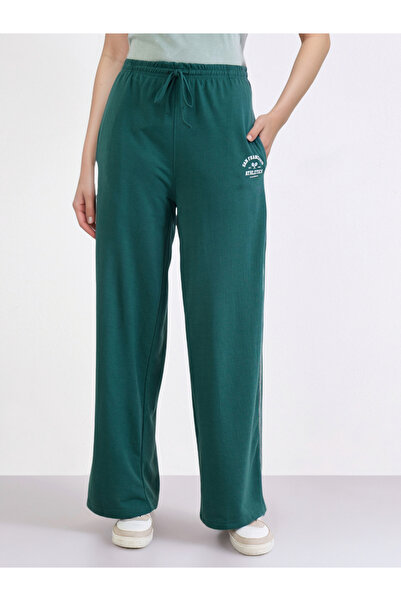Styli Women Green Wide Leg Joggers