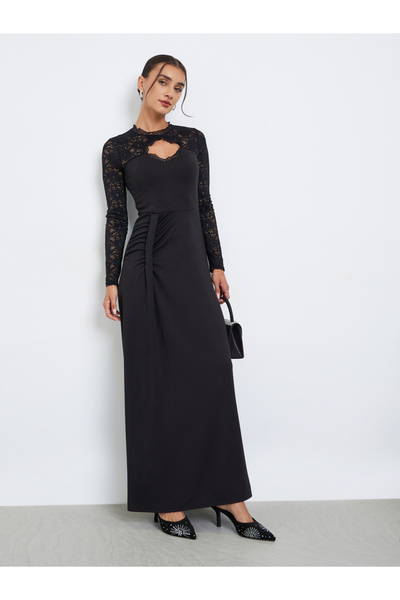 Styli فستان ماكسي أسود بأكمام من الدانتيل