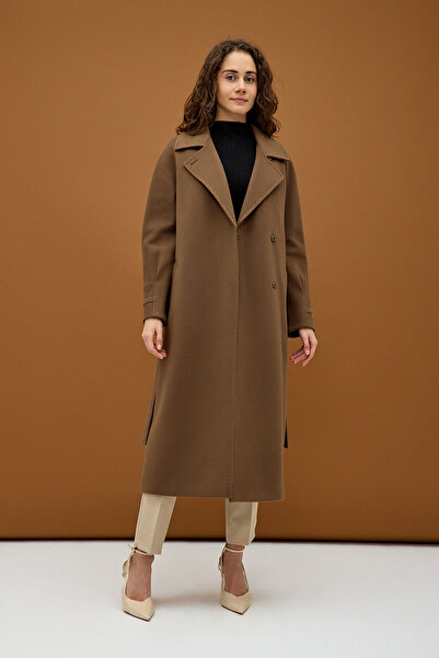KENT Sütlü Kahve Klasik Modern Kolda Aksesuar Detaylı Palto