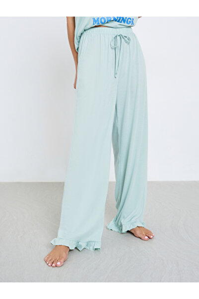 Styli Match Graphic Drop Shoulder T-Shirt and Ruffle Pyjama Set