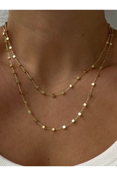 Twinssis Accessories قلادة ملتفة على شكل مكعب