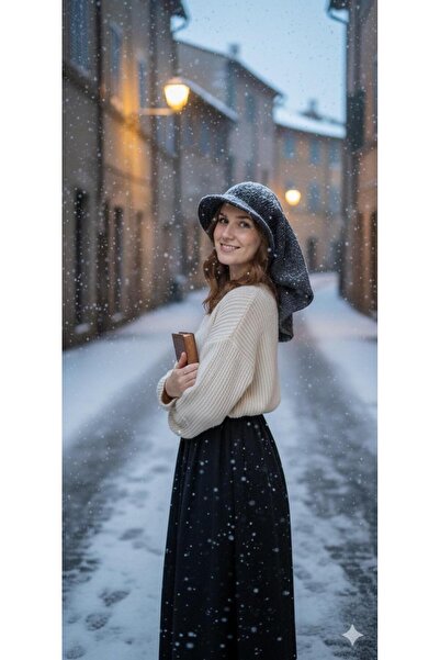 Cockatoo Double Layer Black Women's Painter Beret Hat