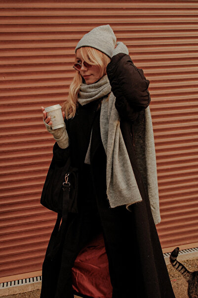 CHUBA Women's Knitwear Scarf & Beanie & Gloves Three-Piece Set Gray 26W5006