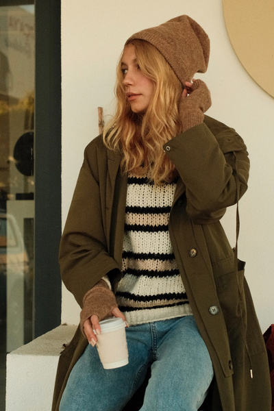 CHUBA Women's Knitwear Beanie and Gloves Two-Piece Set Brown 26W5005