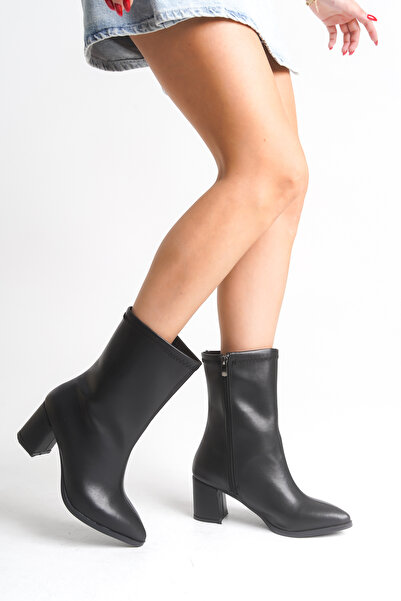 Maylina Kadın Siyah Cilt Sivri Burun Dikişli Kalın Topuklu Bot