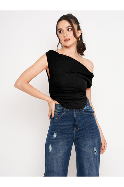 Uptownie By Styli Black Stretchable Fitted Crop Top