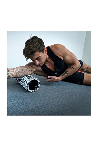 Sveltus Camouflage Massage Roller -