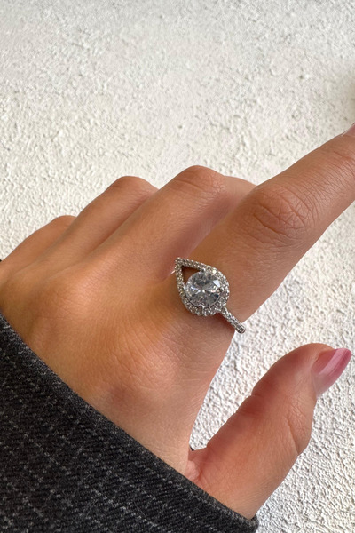 Leo'Stone خاتم نسائي فاخر من الفولاذ بتصميم حجر واحد قابل للتعديل من سلسلة كلاري