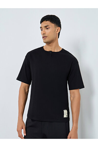 Styli Oversized Heavy Stretch Henley Neck T-Shirt
