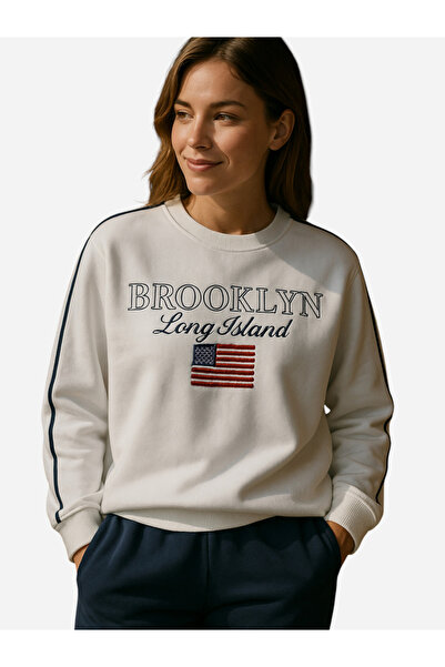 Victor and Jane By Styli Off White Brooklyn Graphic Sweatshirt - 100% Cotton Fleece