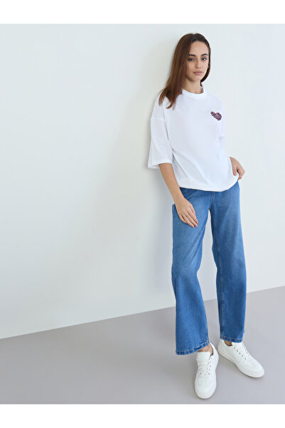 Styli White Oversized Embroidered Slogan T-Shirt