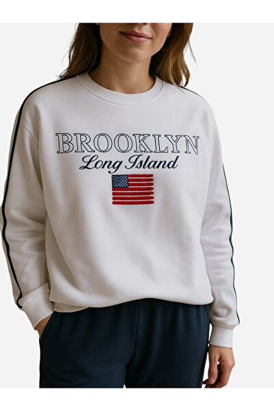 Victor and Jane By Styli Off White Brooklyn Graphic Sweatshirt - 100% Cotton Fleece