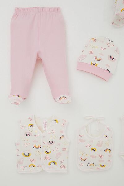 Breeze Baby Girl Hospital Release 8-Piece Set, Sky-Themed Cloud Pattern, 0-3 Months, Ecru