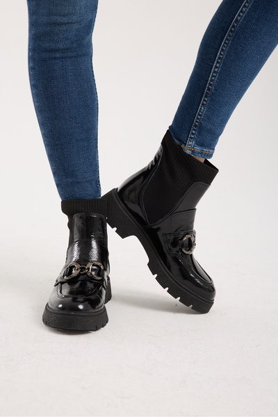 Jande Kadın Siyah Rugan Çorap Detaylı Bot – Zincir Aksesuarlı Kalın Taban Kış...