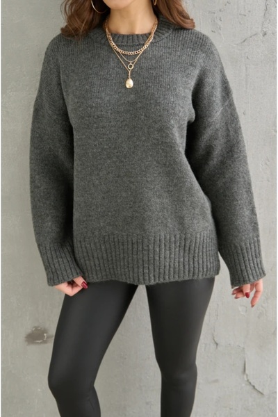 Vaniza Standard Size Crew Neck Oversized Sweater