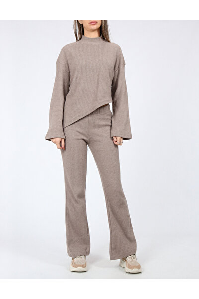 Evendi Compleu, Maro