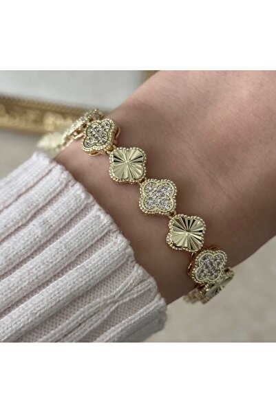 ACCESSORYHUB Gold Yonca Model Zirkon Taşlı Çelik Bileklik – Şık Kadın Bileklik