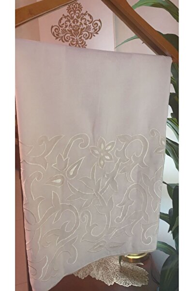 Veil Designer White voile veil with Japanese fabric and white embroidery. Size: 60 * 190