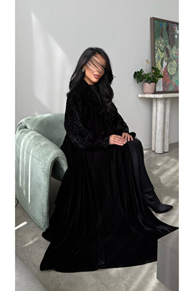 outline Black double-layered abaya with distinctive embroidery