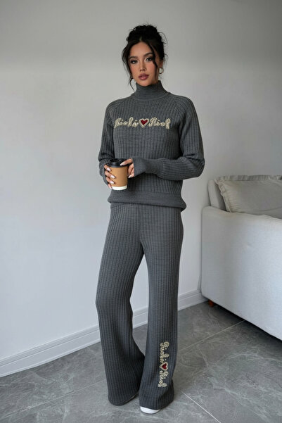 NEWCO Corded Fabric Textured Pearl Embroidered Finger-Threaded Half Turtleneck Knitwear Two-Piece Suit - Gray