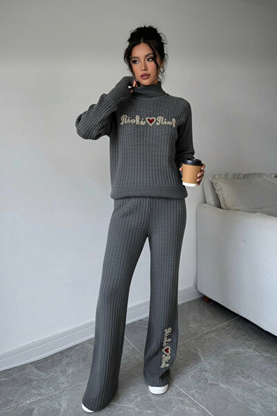 NEWCO Corded Fabric Textured Pearl Embroidered Finger-Threaded Half Turtleneck Knitwear Two-Piece Suit - Gray