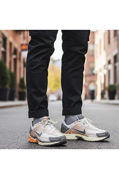Nike Zoom Vomero 5 Men's Casual Sneaker Sportie