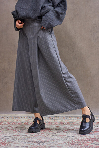 KÜÇÜĞÜM BUTİK Gray Striped Polyviscose Pleated Trousers