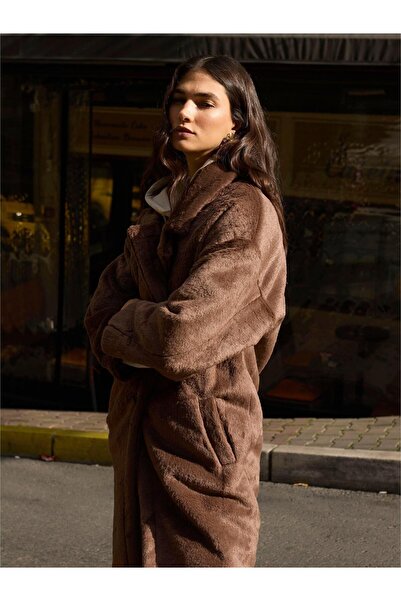 Betül Nayir Oversized Plush Coat - Mink