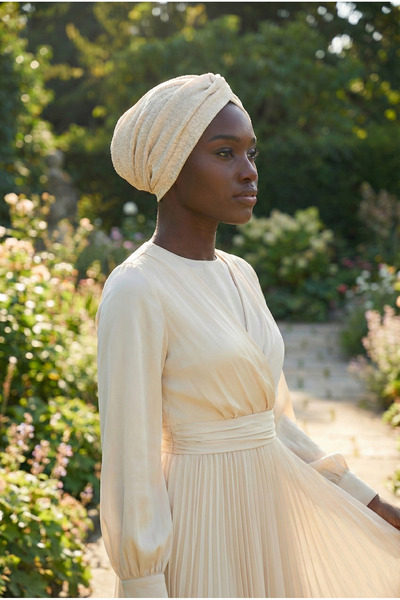 fidan bone Βραδινό φόρεμα τουρμπάν με επένδυση από γκλίτερ σε μπεζ χρώμα, έτοιμο για χρήση