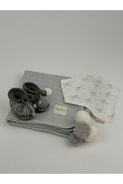 Tiny İki renkli örme bebek patiği