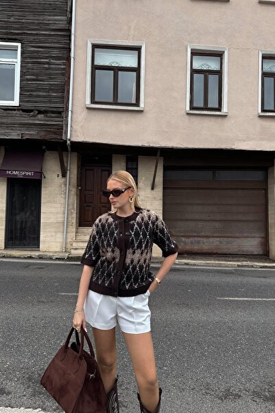 lizge giyim كارديجان محبوك بأزرار ونسيج البقلاوة