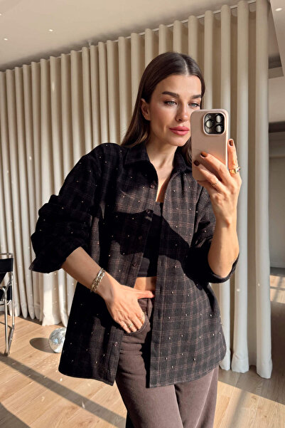 Sue Store Μαύρο καφέ καρό πουκάμισο oversized Ξυλοκόπος με λεπτομέρεια από πέτρα