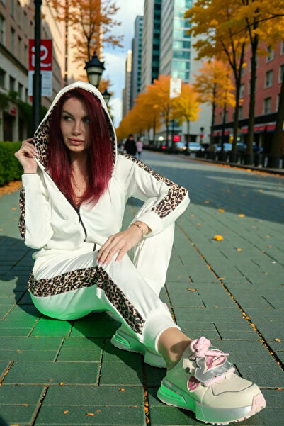 Buticul Marei Leopard Tracksuit for Women 2026