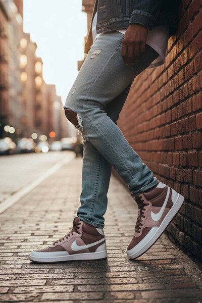 Nike Pantofi maro pentru bărbați Court Vision Mid Next Nature